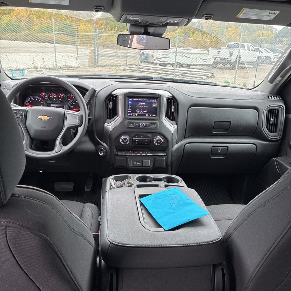 2024 Chevrolet Silverado 1500 Custom