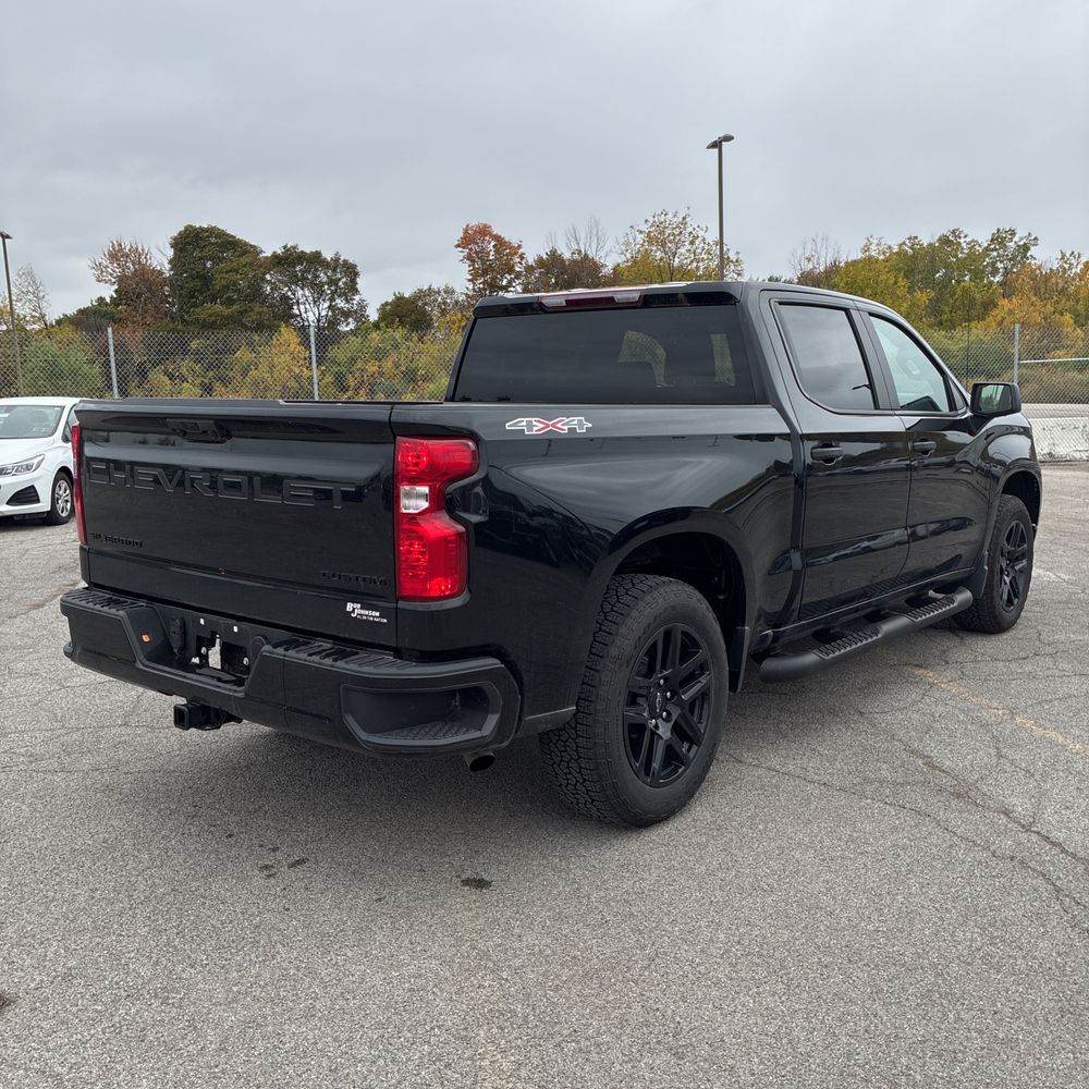 2024 Chevrolet Silverado 1500 Custom