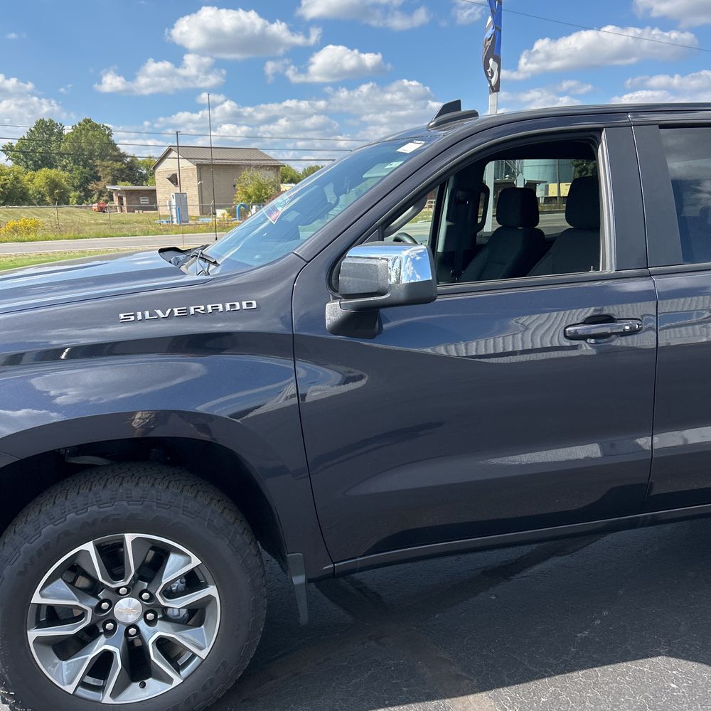 2024 Chevrolet Silverado 1500 LT