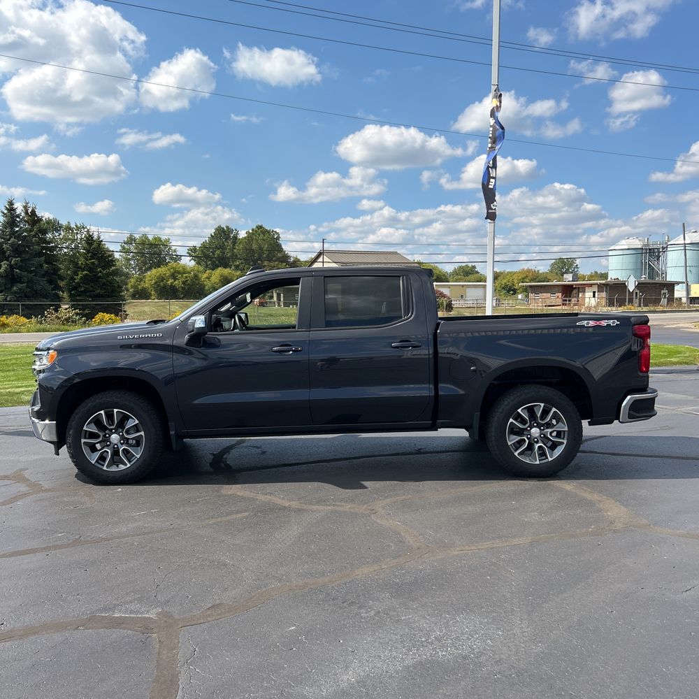 2024 Chevrolet Silverado 1500 LT