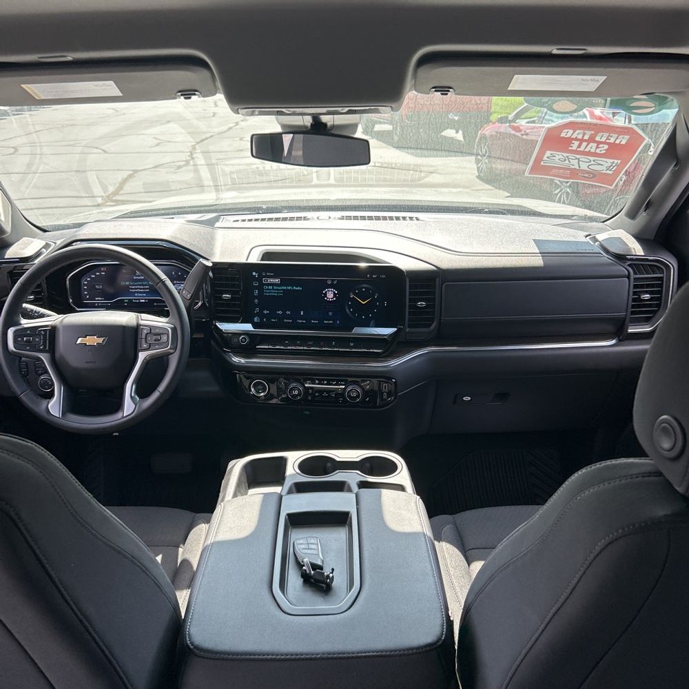 2024 Chevrolet Silverado 1500 LT