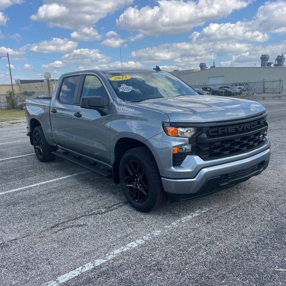 2025 Chevrolet Silverado 1500 Custom