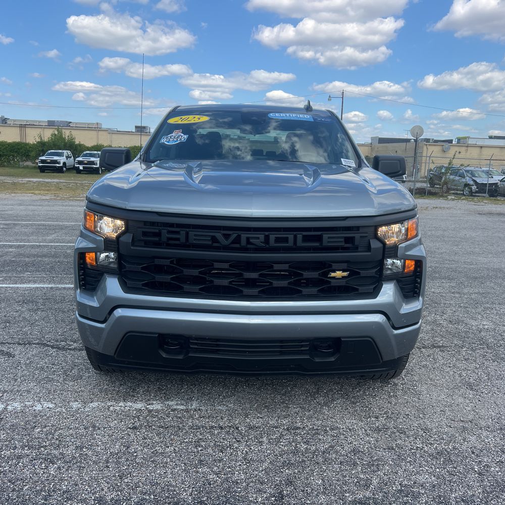 2025 Chevrolet Silverado 1500 Custom