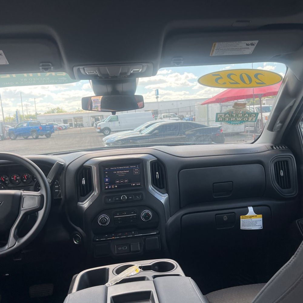 2025 Chevrolet Silverado 1500 Custom