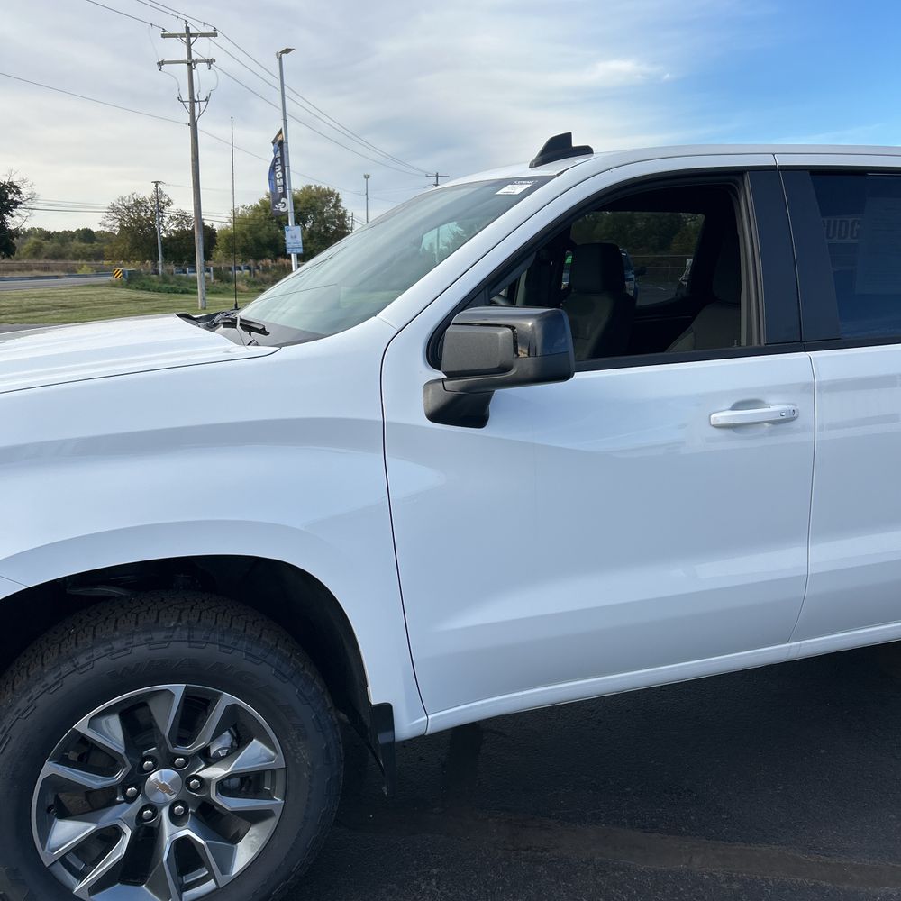2025 Chevrolet Silverado 1500 RST
