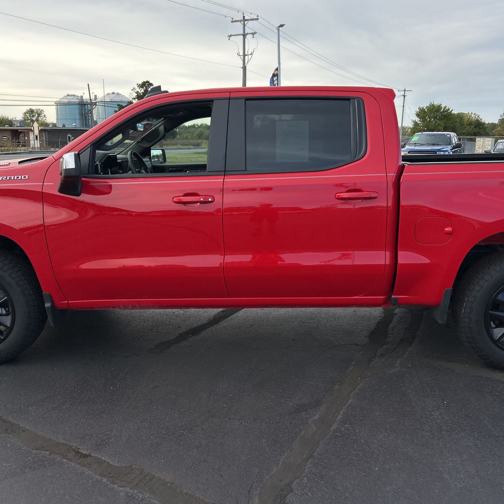 2025 Chevrolet Silverado 1500 LT