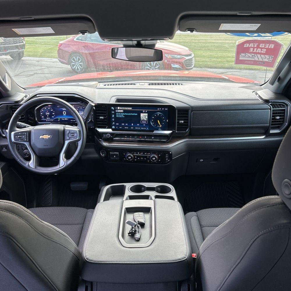 2025 Chevrolet Silverado 1500 LT