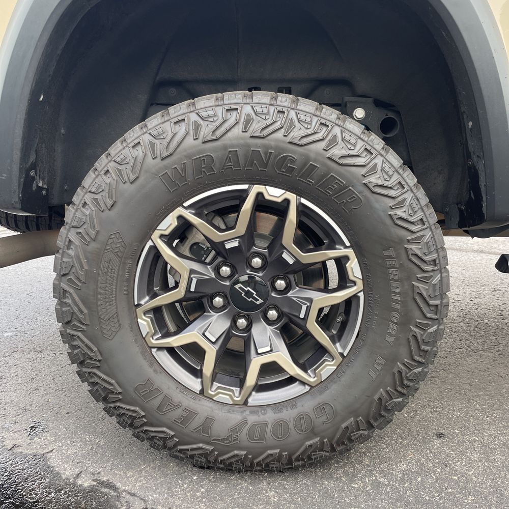 2024 Chevrolet Colorado ZR2