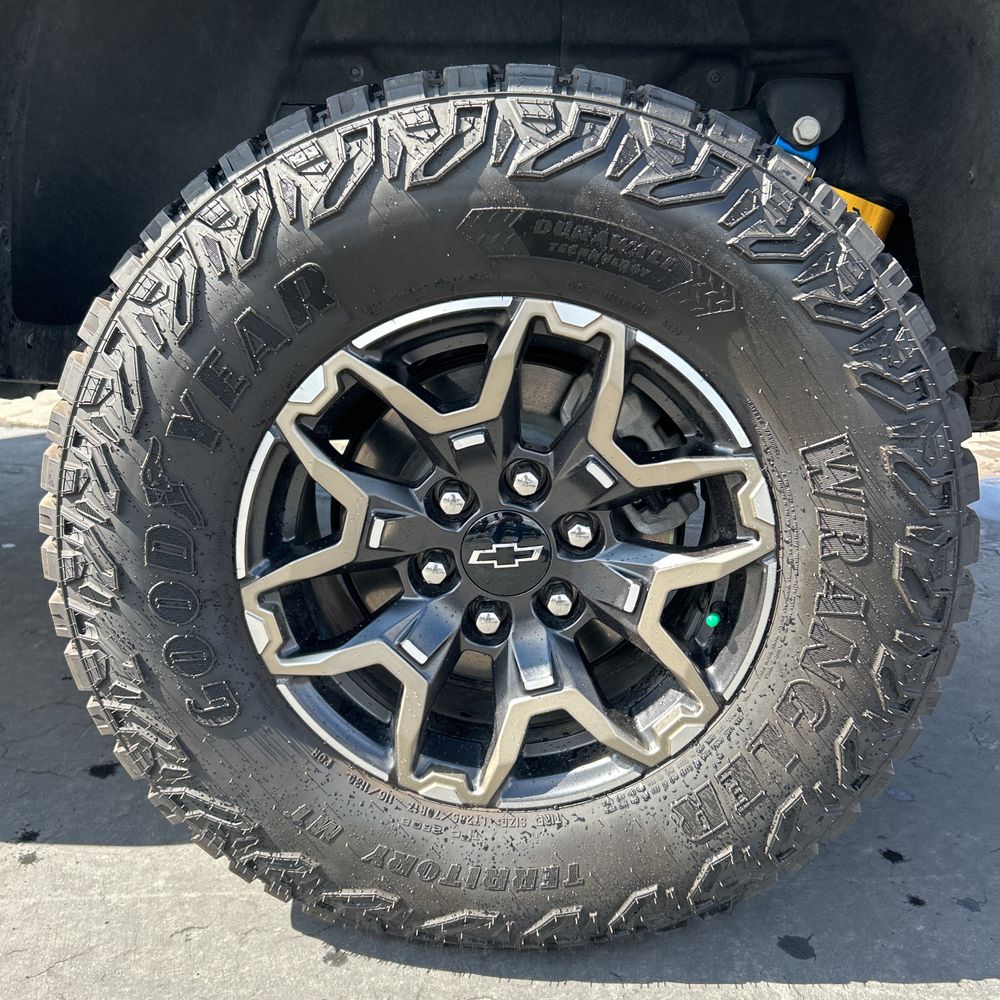 2024 Chevrolet Colorado ZR2