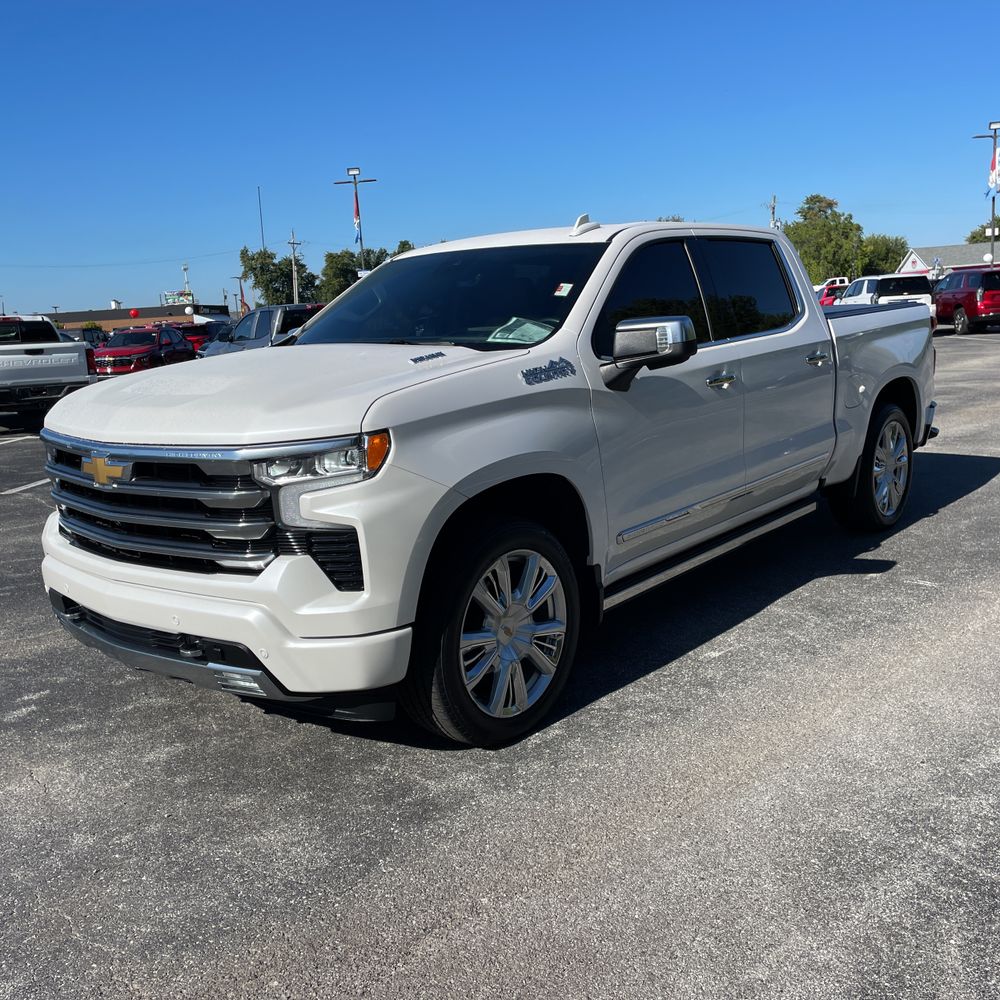 2023 Chevrolet Silverado 1500 High Country