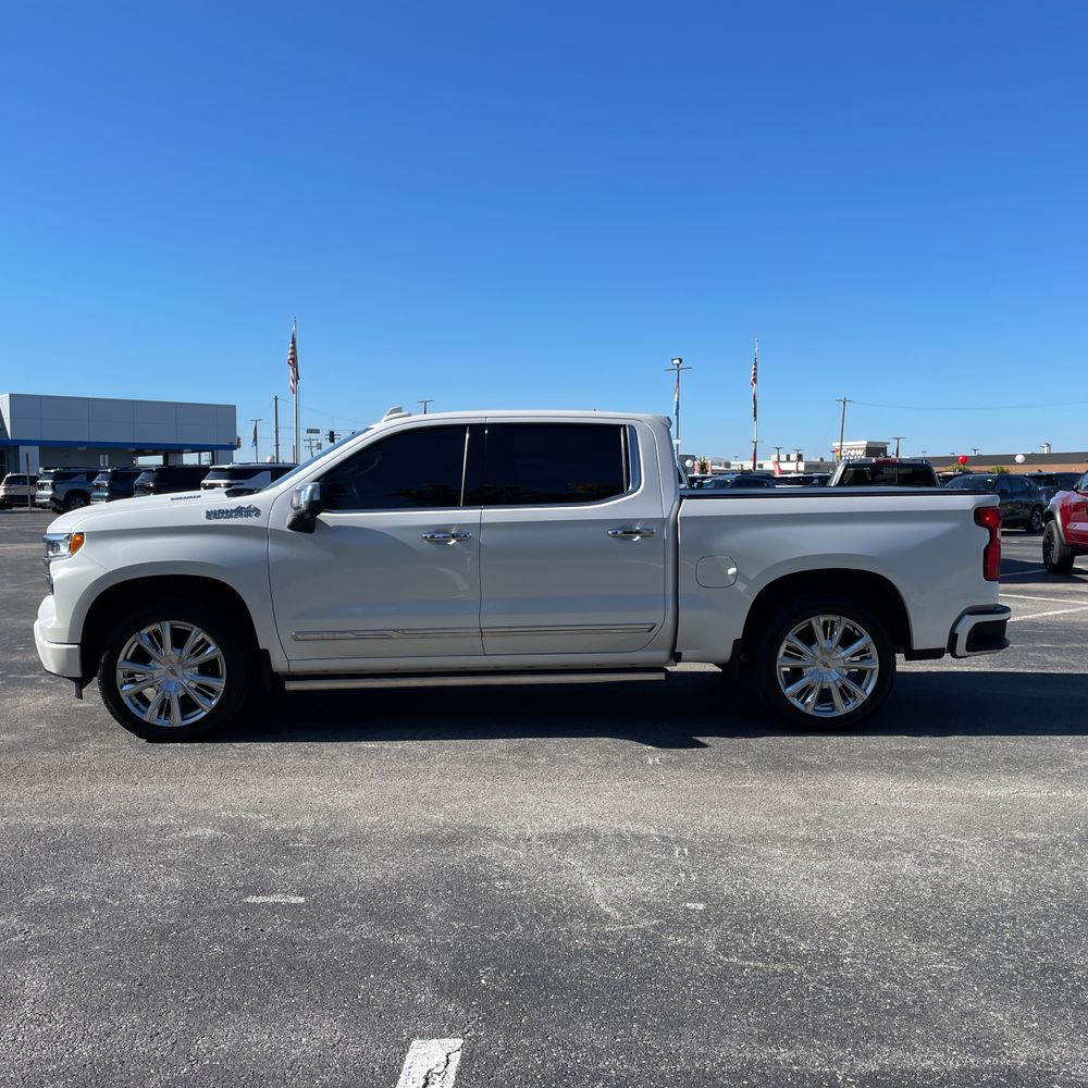 2023 Chevrolet Silverado 1500 High Country