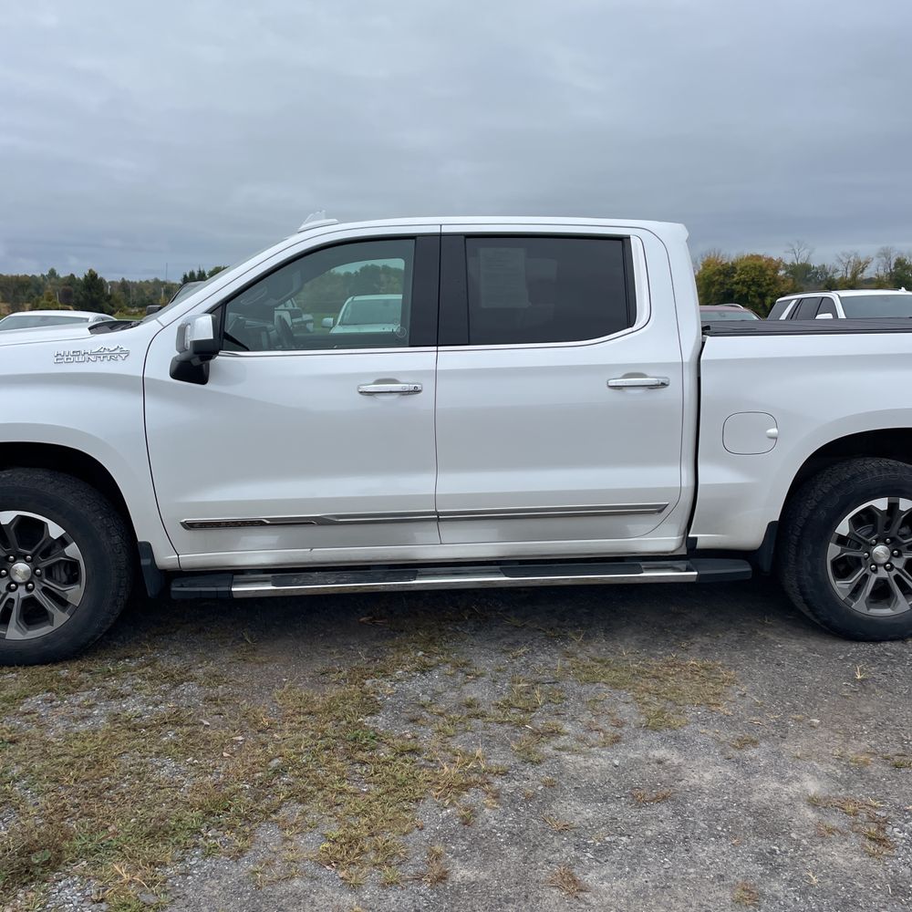 2022 Chevrolet Silverado 1500 High Country