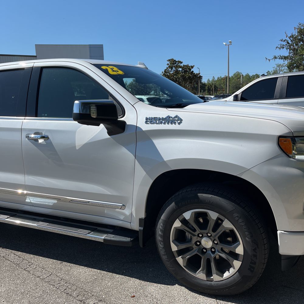 2023 Chevrolet Silverado 1500 High Country