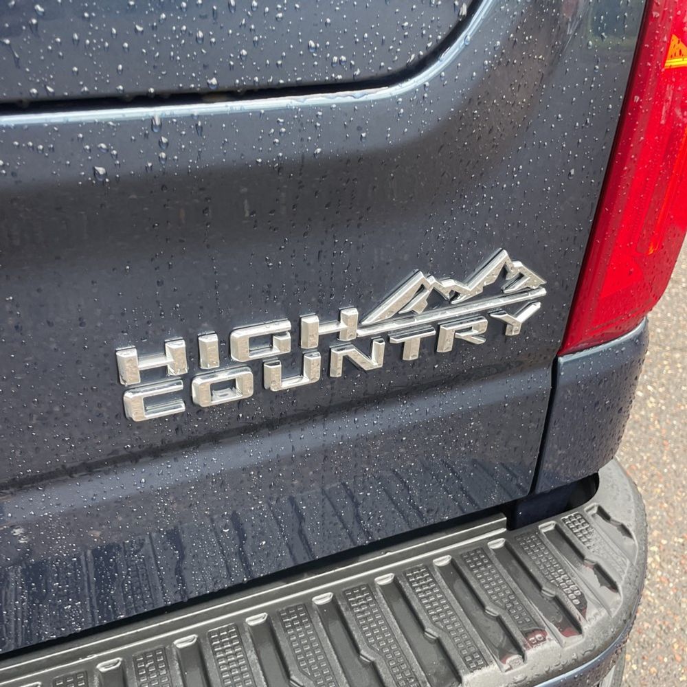 2022 Chevrolet Silverado 1500 High Country