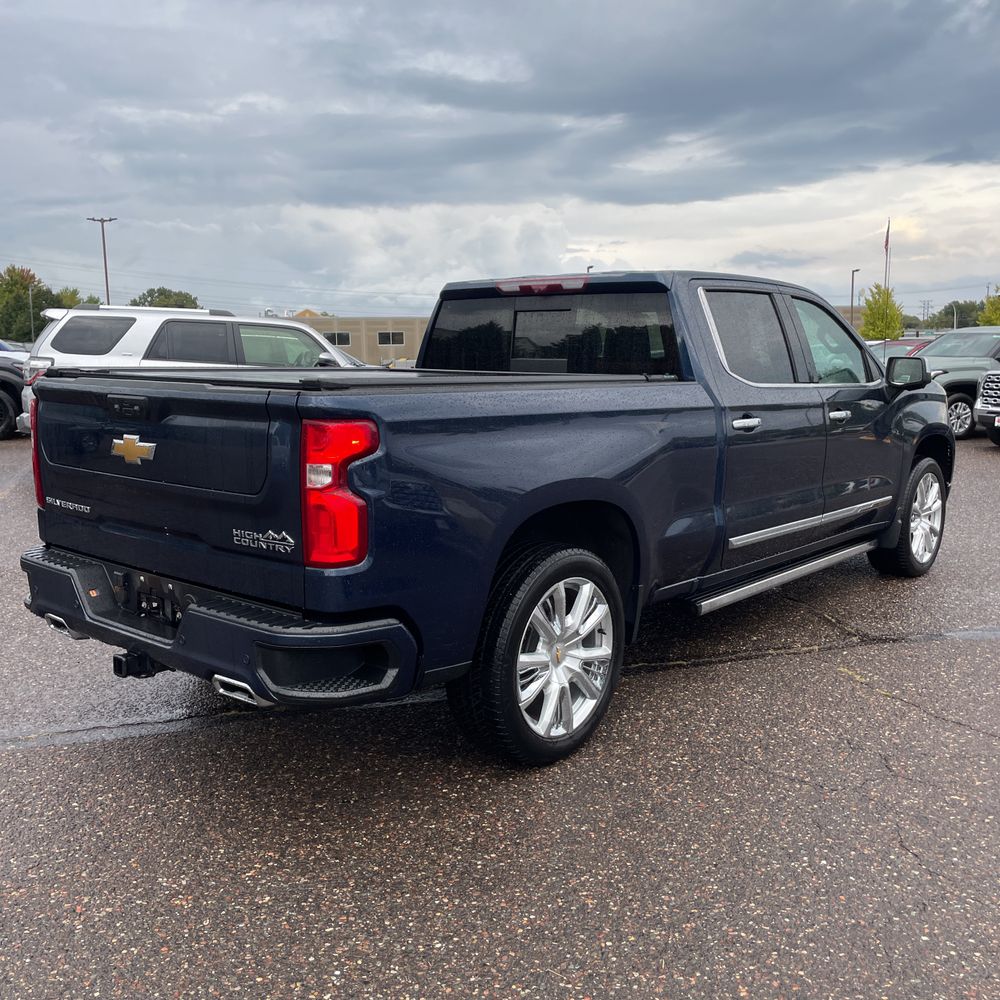 2022 Chevrolet Silverado 1500 High Country