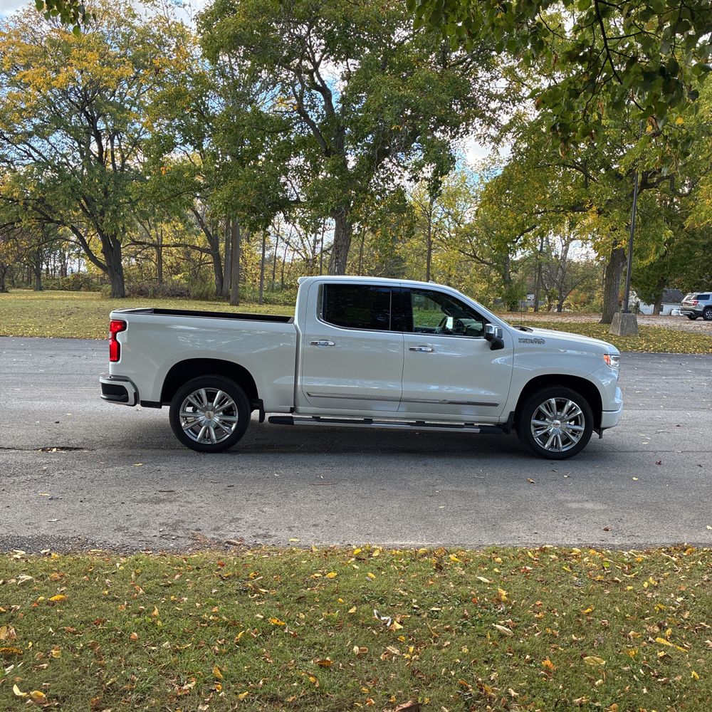 2022 Chevrolet Silverado 1500 High Country