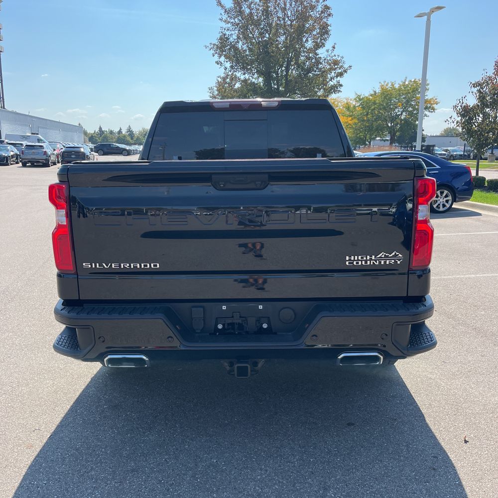 2022 Chevrolet Silverado 1500 High Country