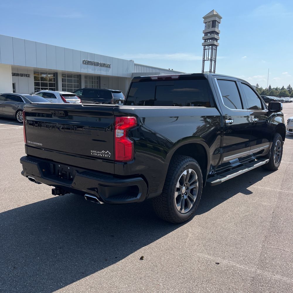 2022 Chevrolet Silverado 1500 High Country