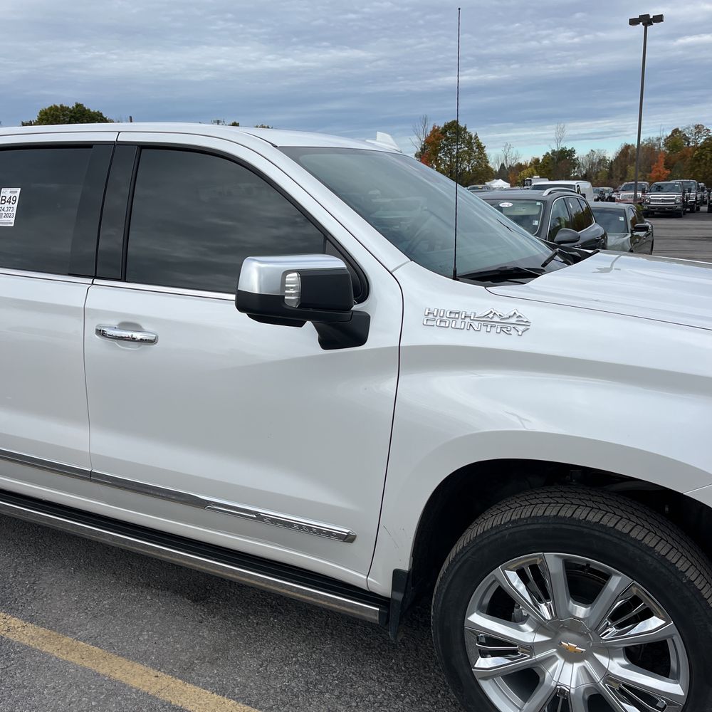 2023 Chevrolet Silverado 1500 High Country