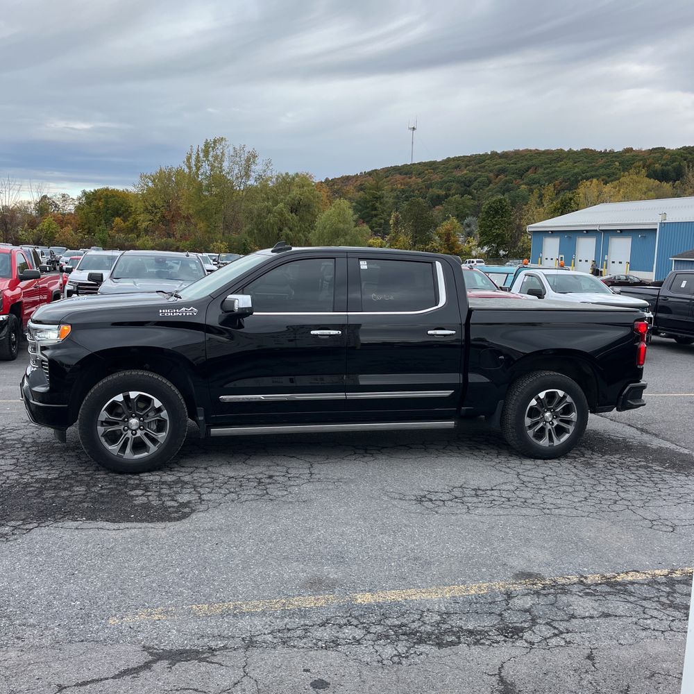 2023 Chevrolet Silverado 1500 High Country