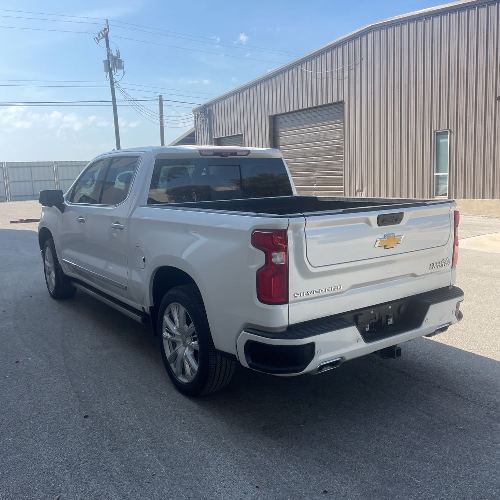 2022 Chevrolet Silverado 1500 High Country