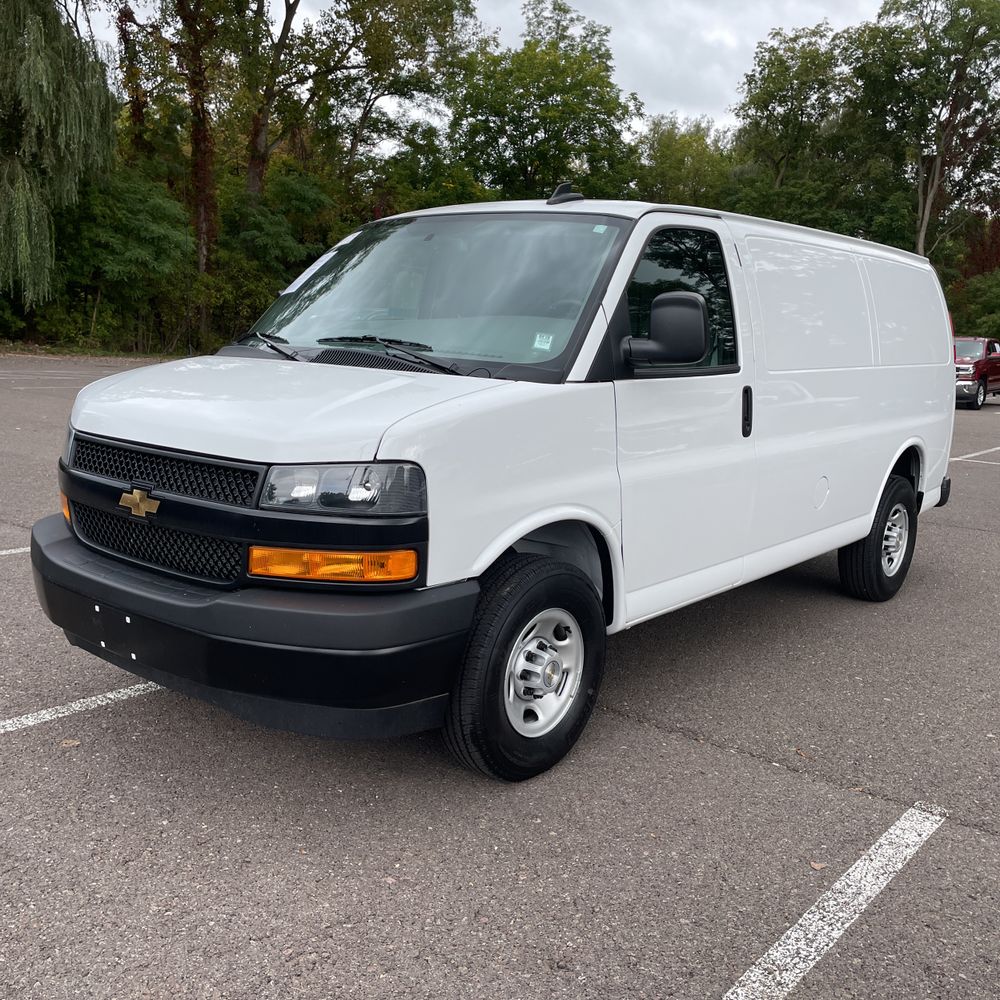 2024 Chevrolet Express 2500