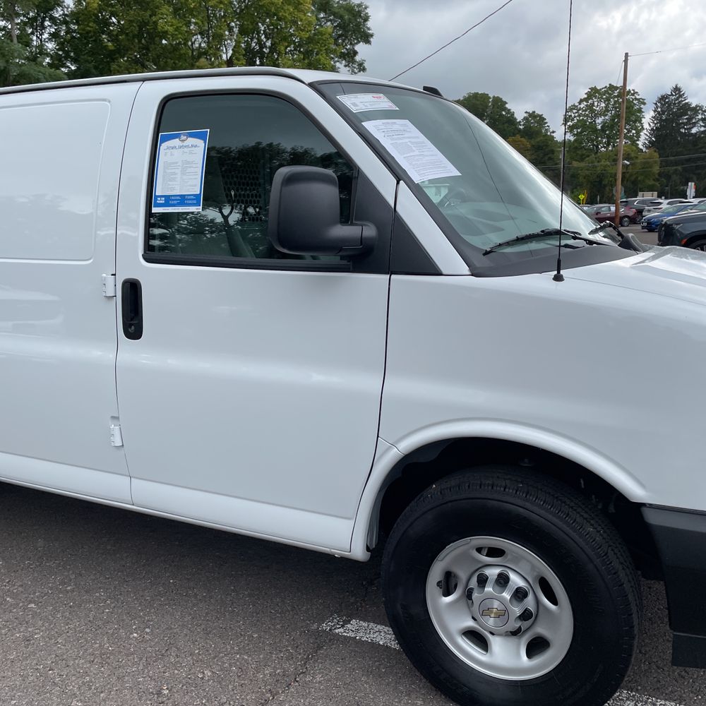 2024 Chevrolet Express 2500