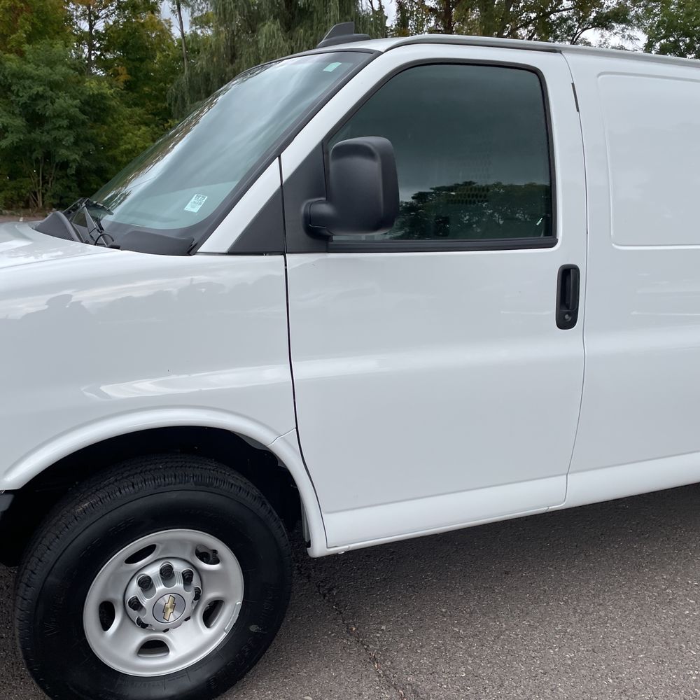 2024 Chevrolet Express 2500