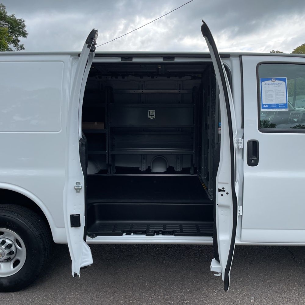 2024 Chevrolet Express 2500