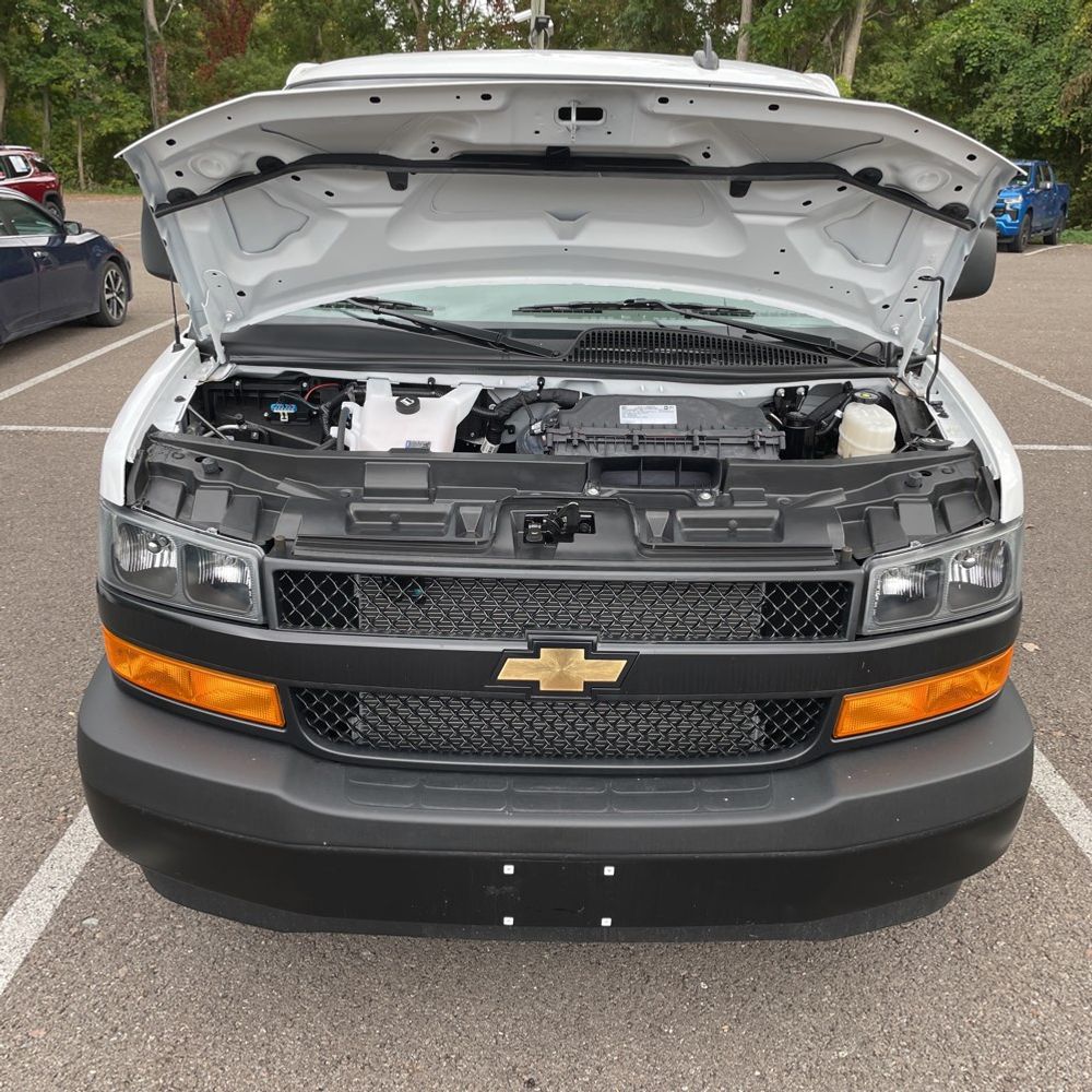 2024 Chevrolet Express 2500