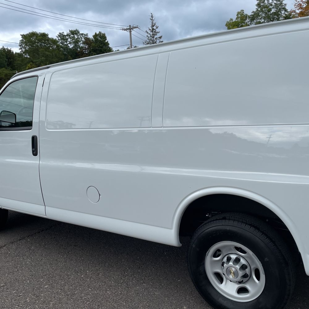 2024 Chevrolet Express 2500