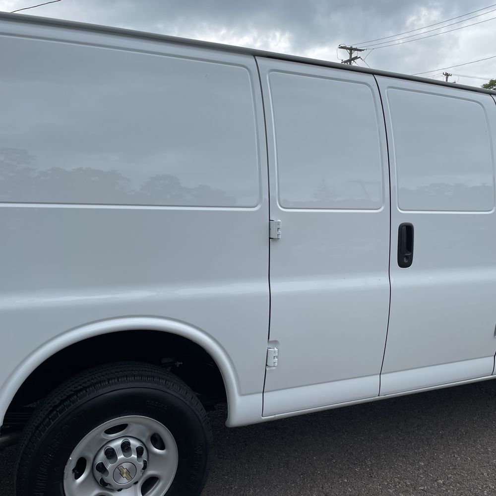 2024 Chevrolet Express 2500