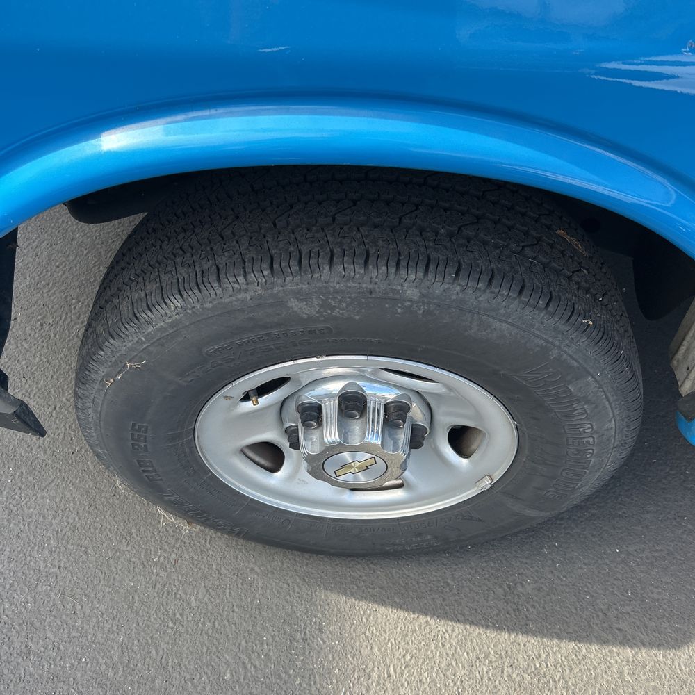 2022 Chevrolet Express 2500