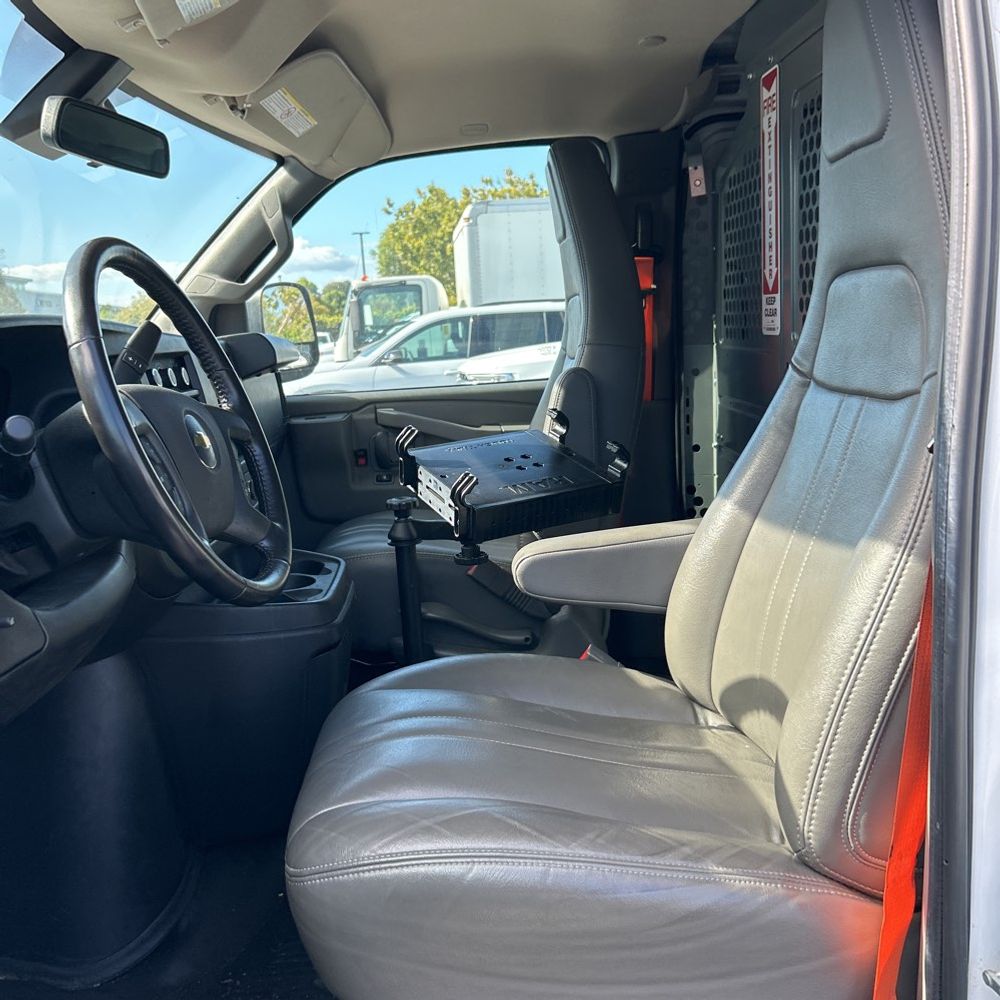 2022 Chevrolet Express 2500