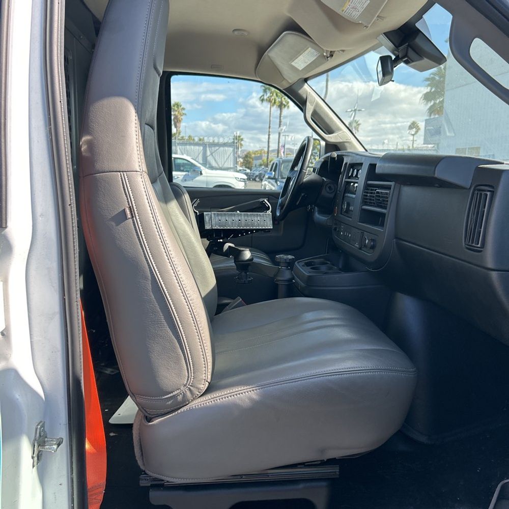 2022 Chevrolet Express 2500
