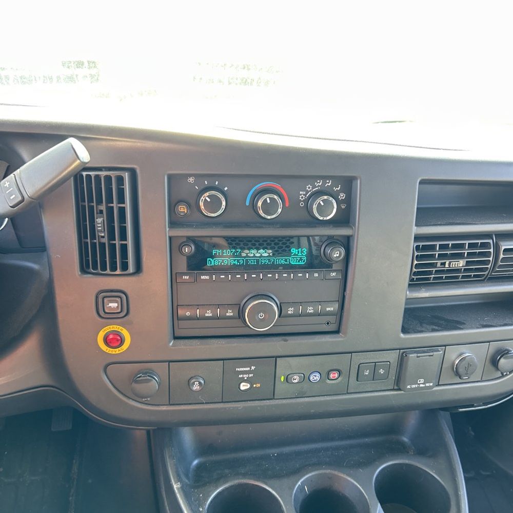 2022 Chevrolet Express 2500