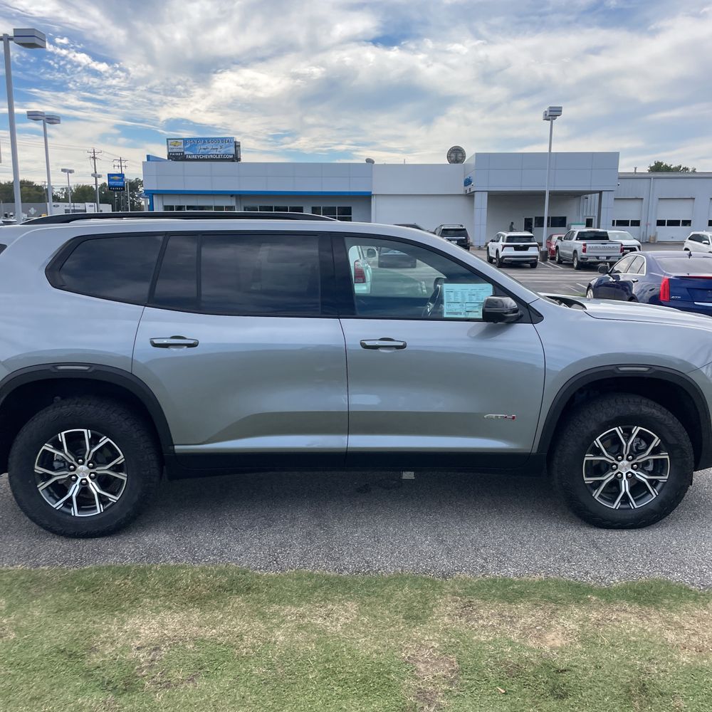 2024 GMC Acadia AT4