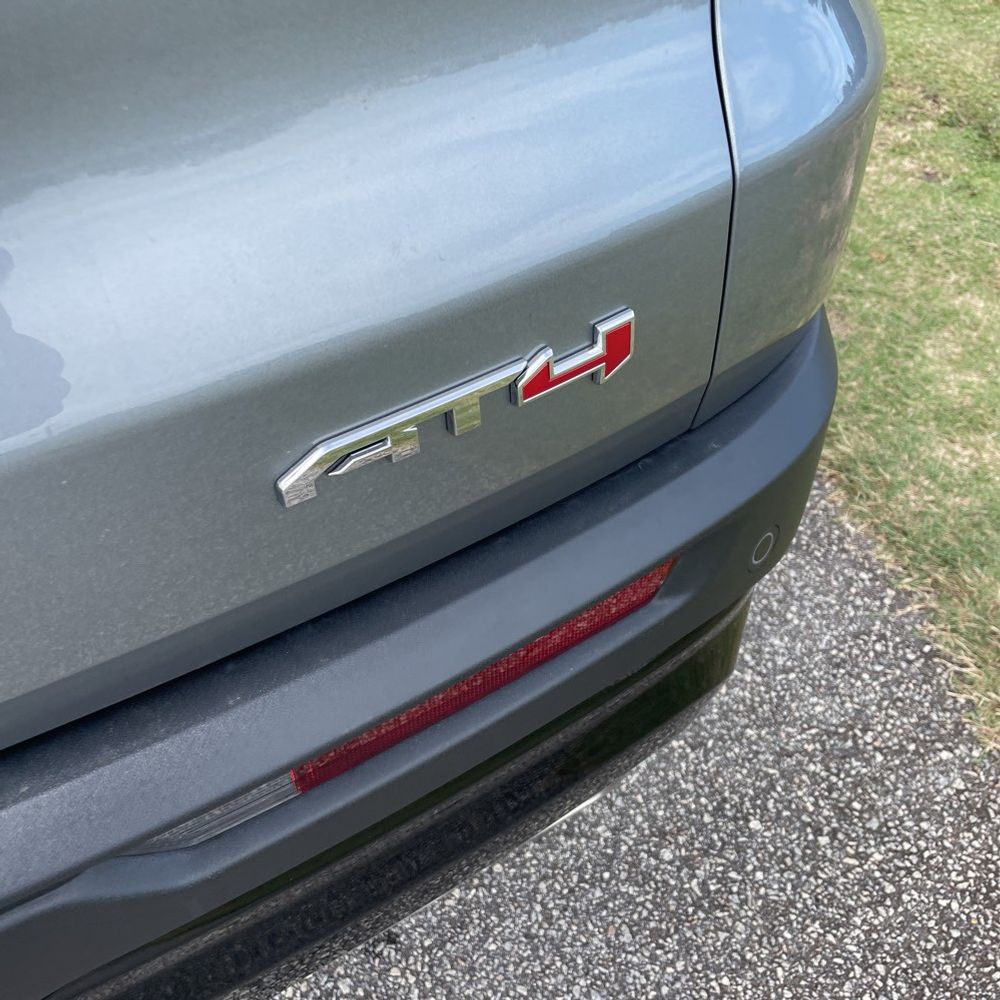 2024 GMC Acadia AT4