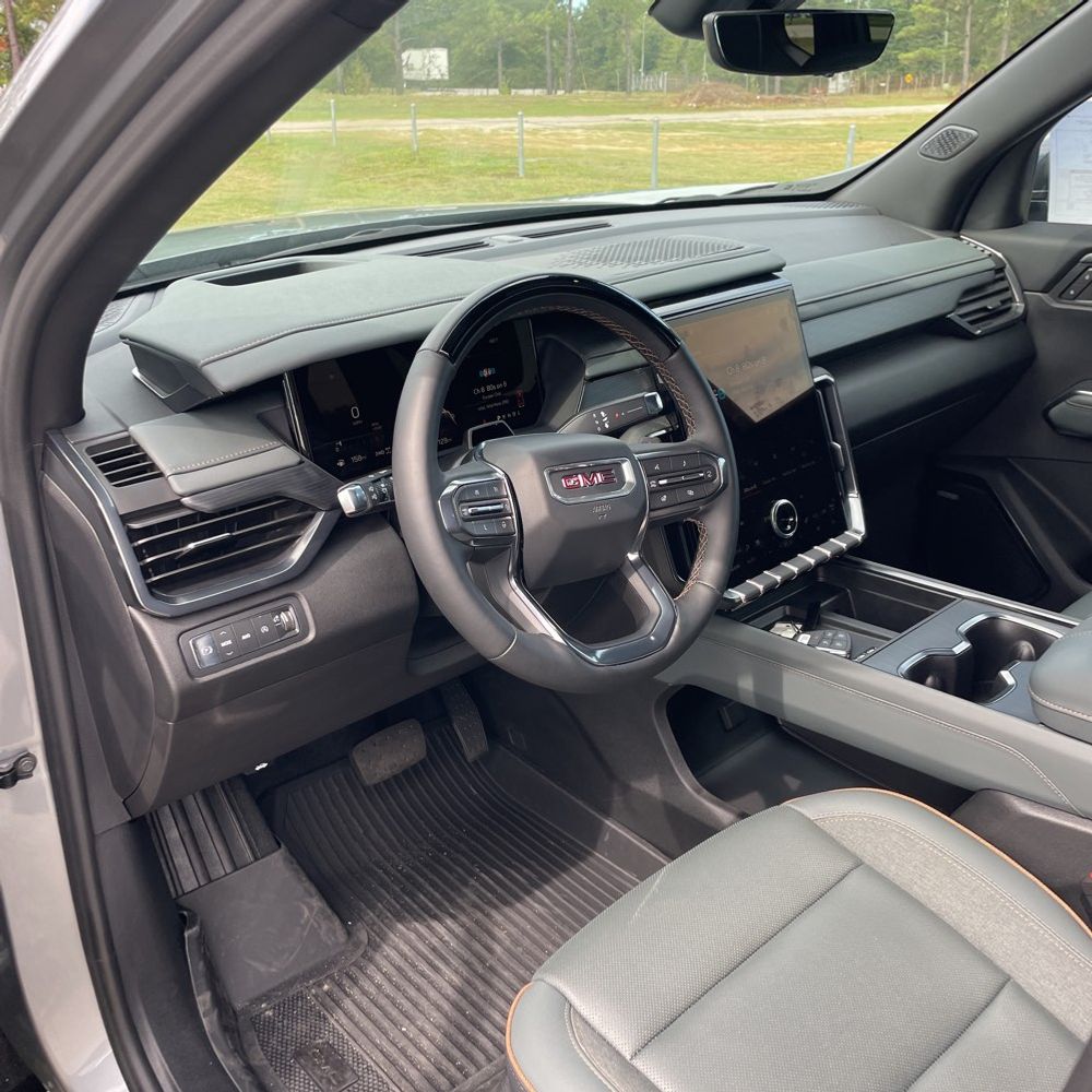 2024 GMC Acadia AT4