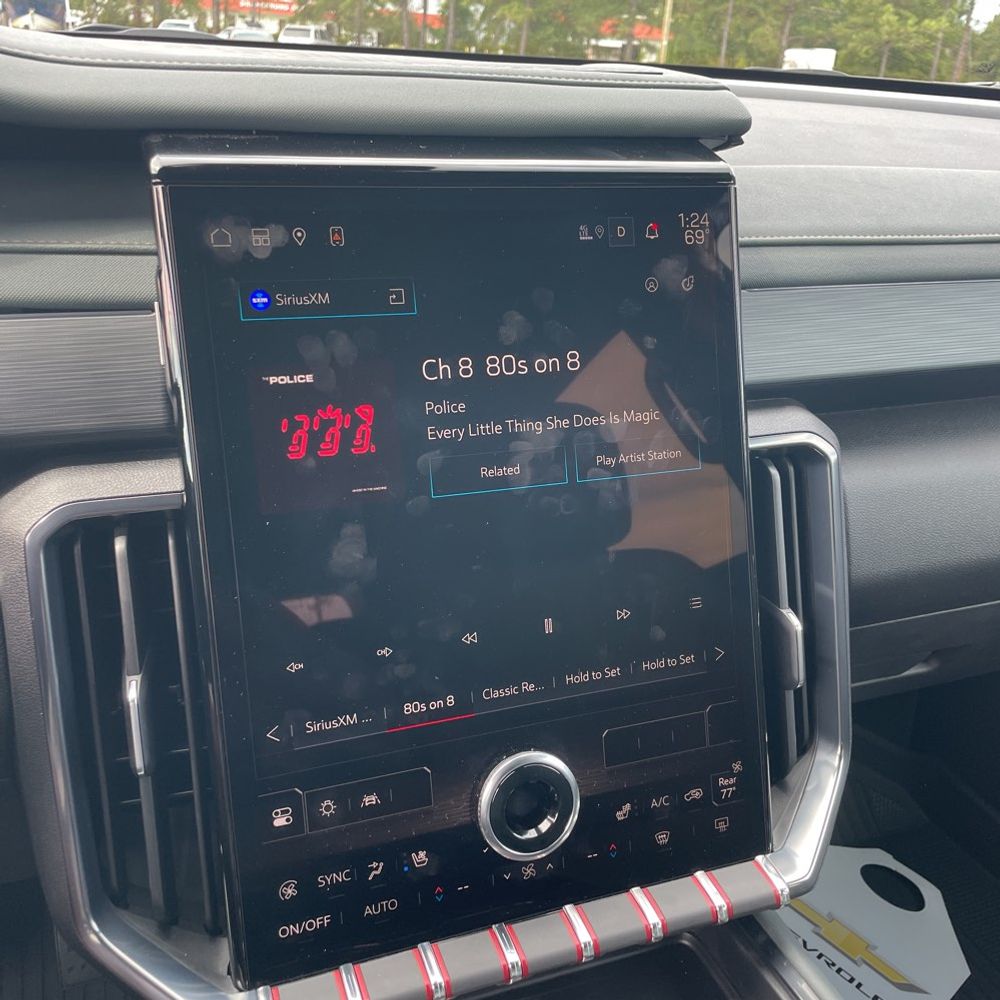 2024 GMC Acadia AT4