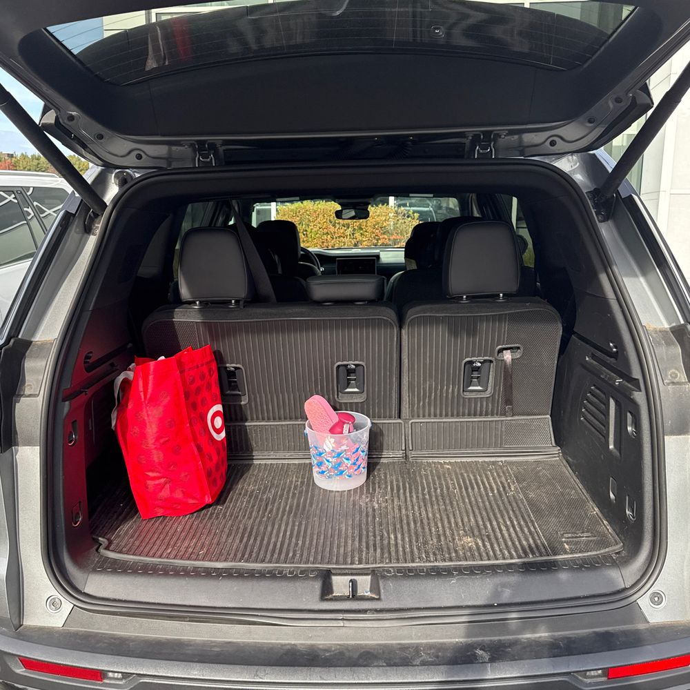 2024 GMC Acadia AT4