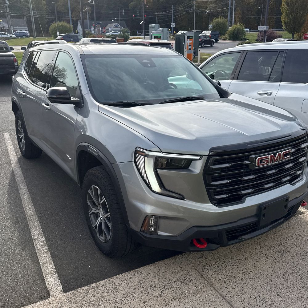 2024 GMC Acadia AT4