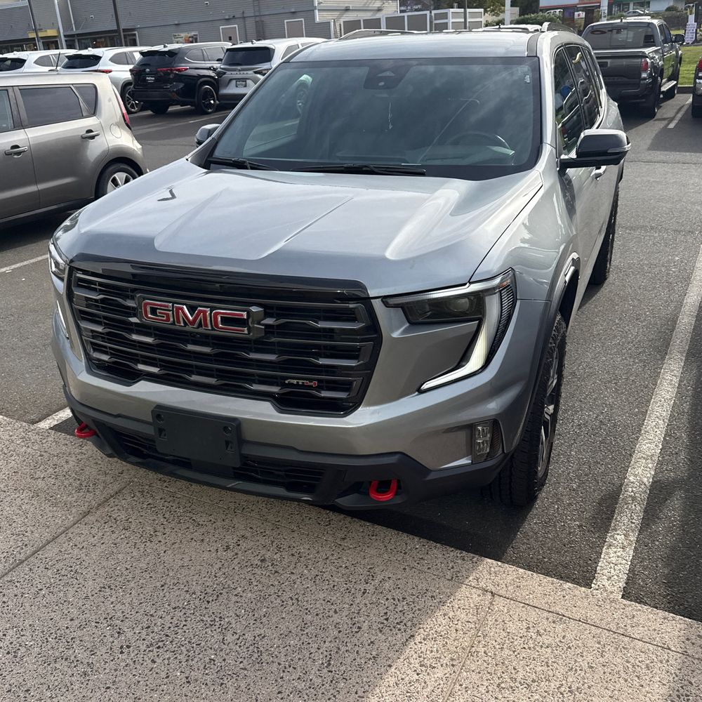 2024 GMC Acadia AT4