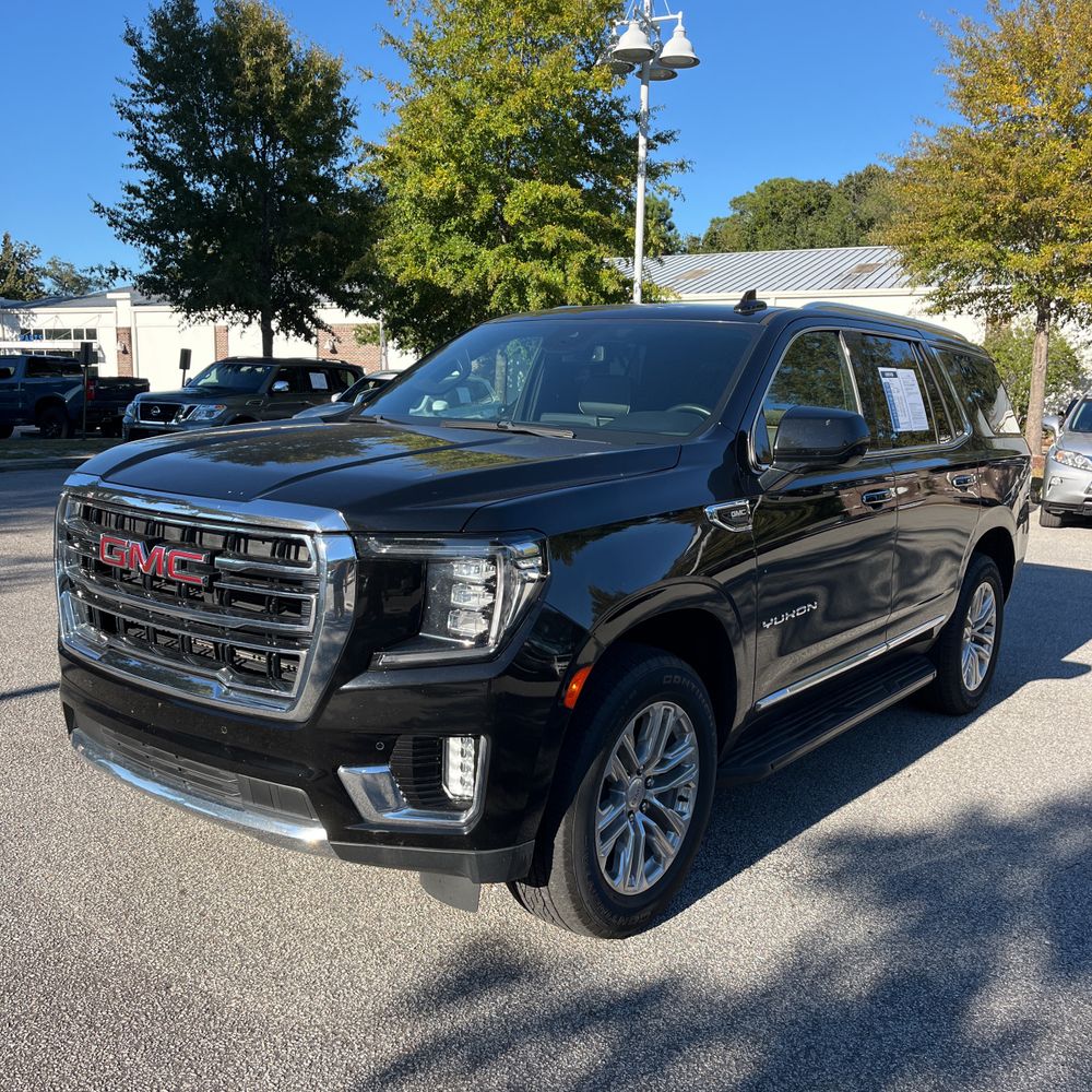 2023 GMC Yukon SLT