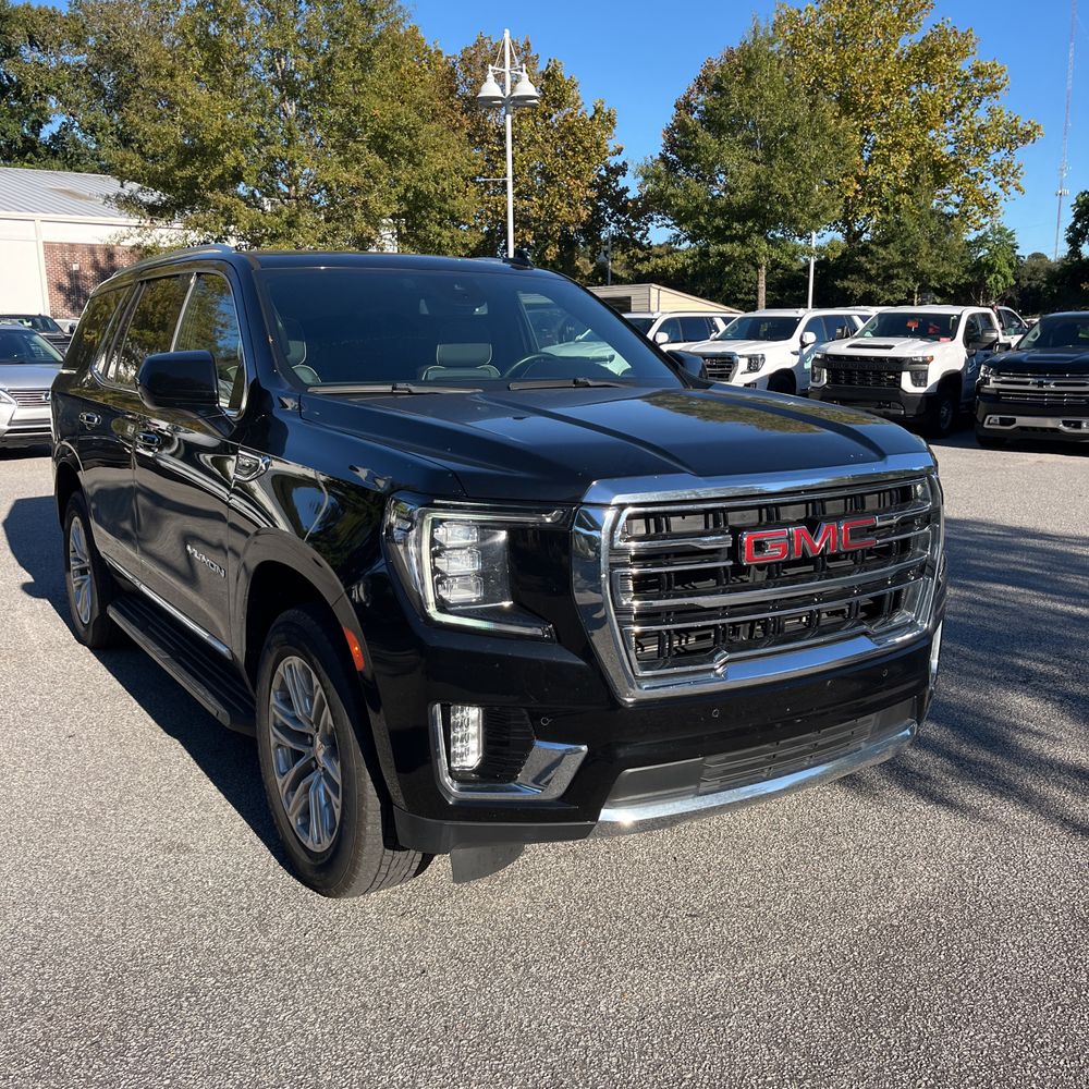 2023 GMC Yukon SLT
