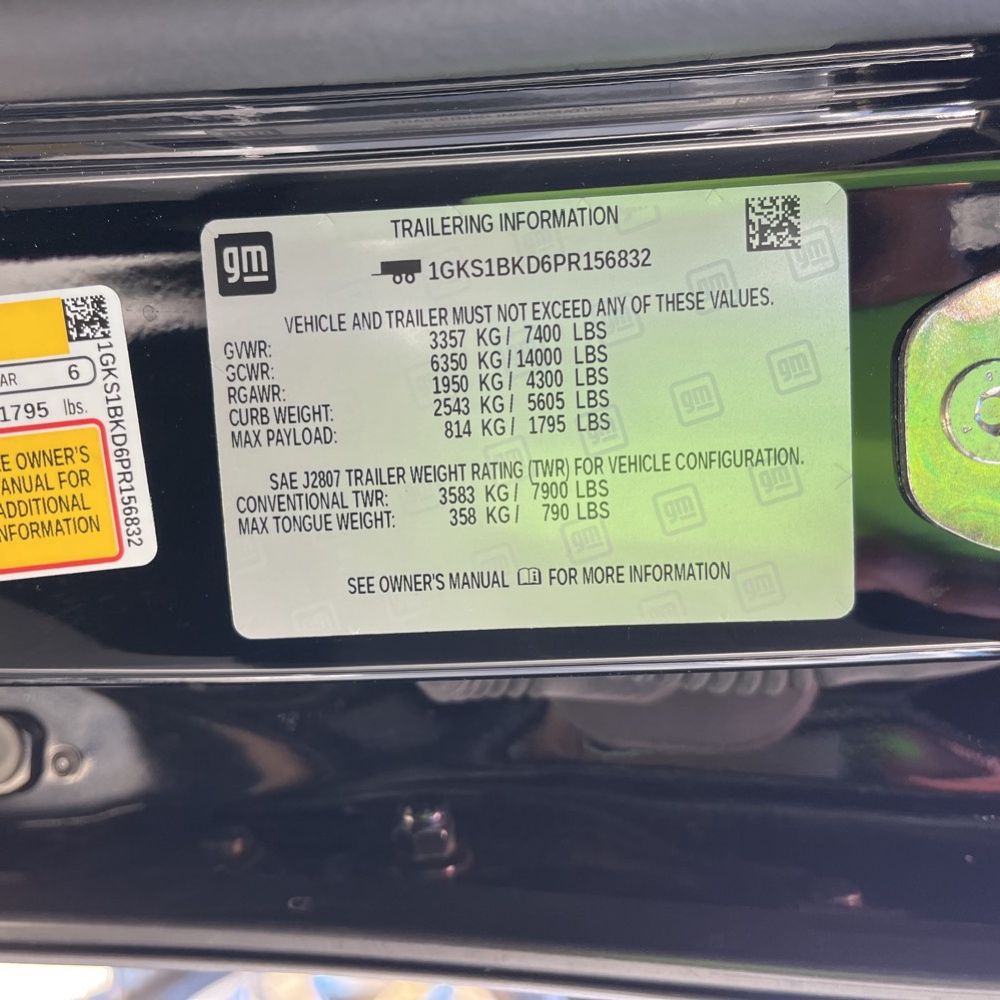 2023 GMC Yukon SLT