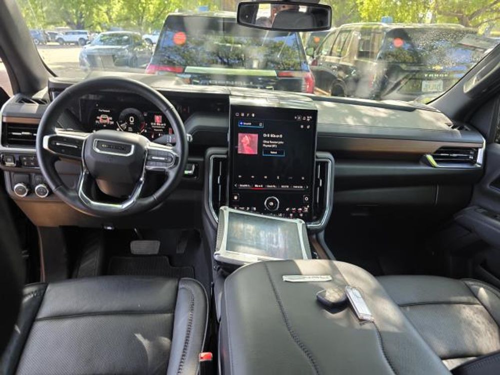 2025 GMC Yukon Denali