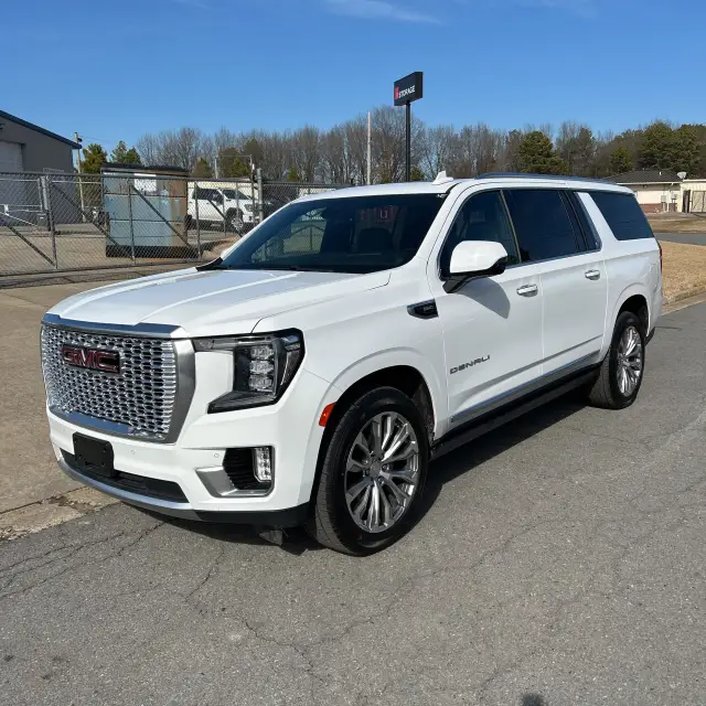 2023 GMC Yukon XL Denali