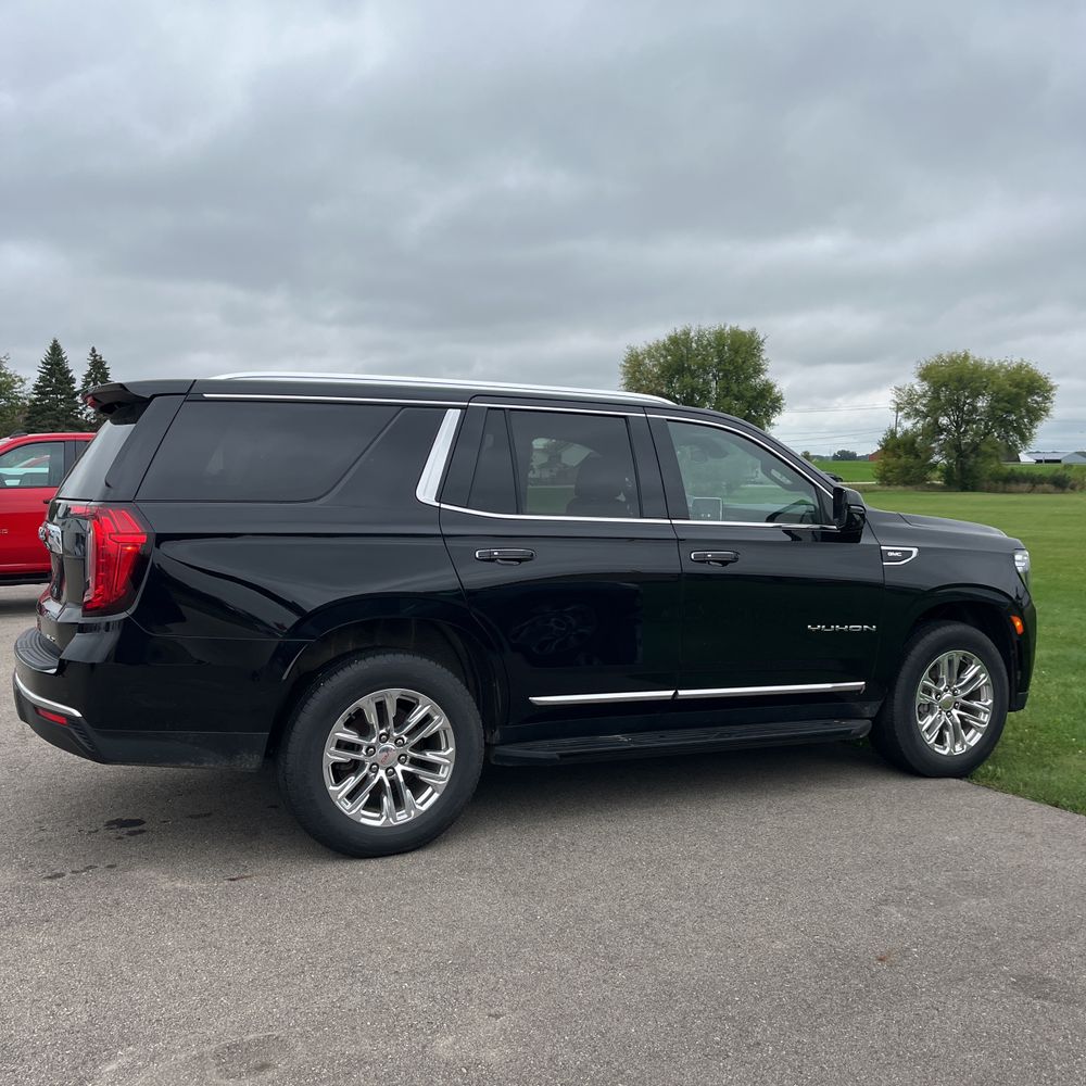 2021 GMC Yukon SLT