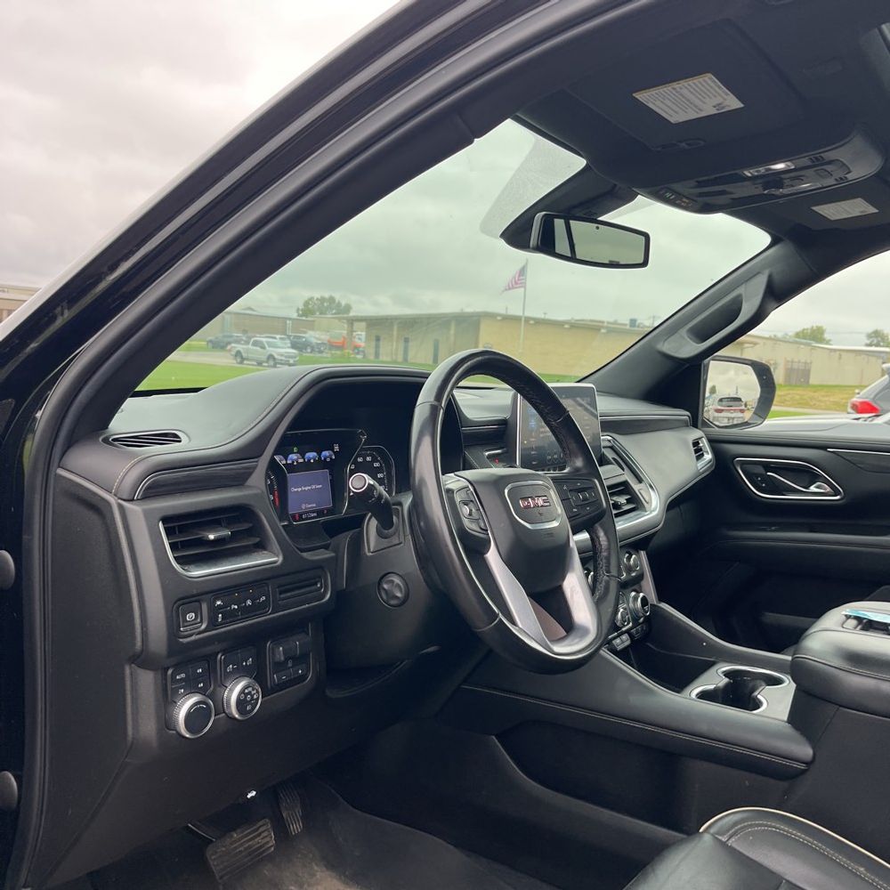 2021 GMC Yukon SLT